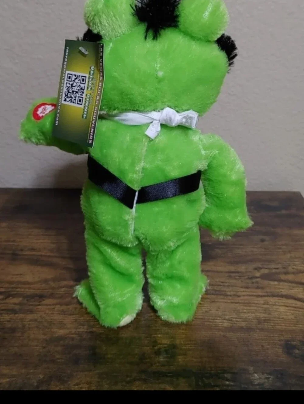 Adorable Las Vegas Rocks Vinnie The Frog Singing Animated Brand New With Tags.